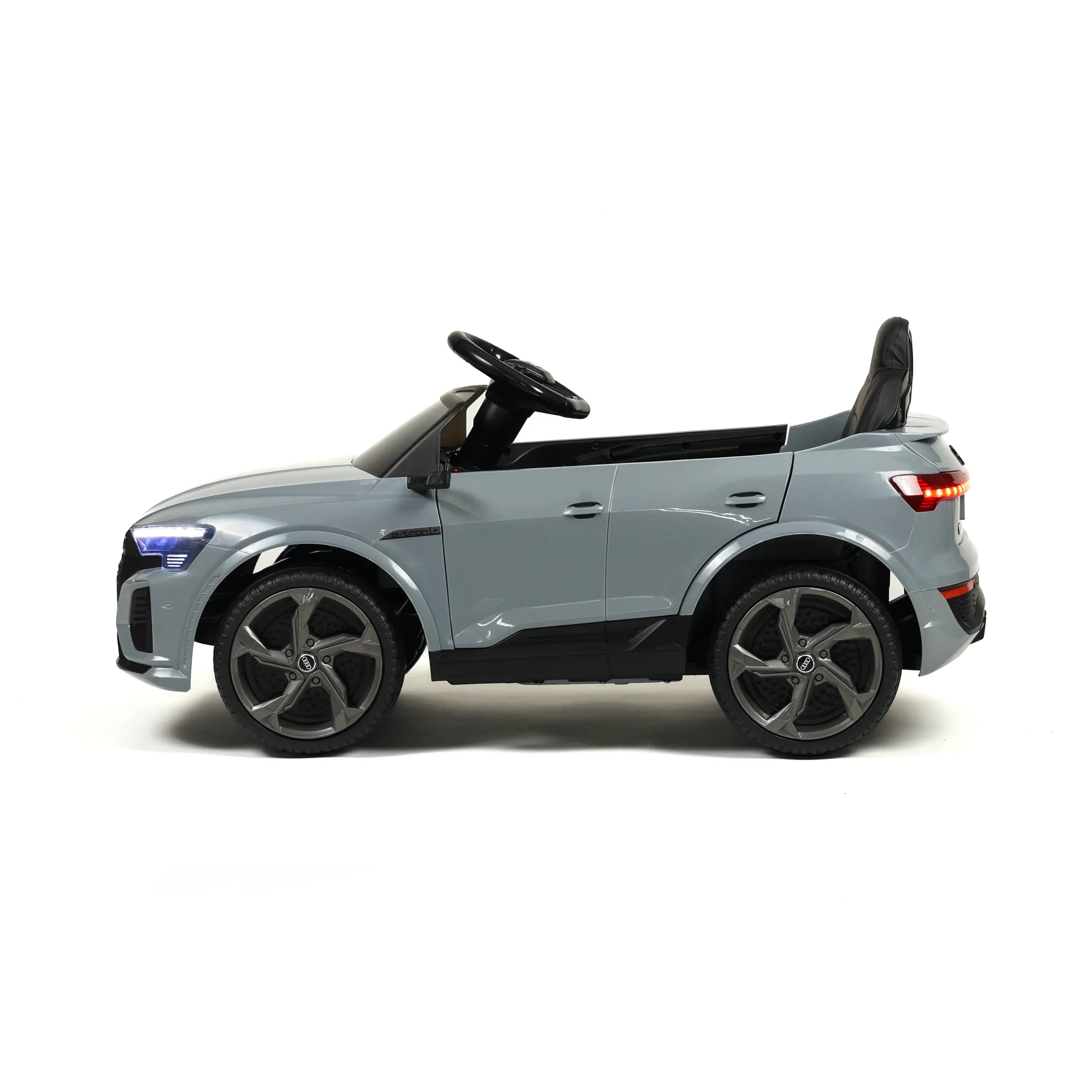 Audi SQ8 E-tron - Motique 