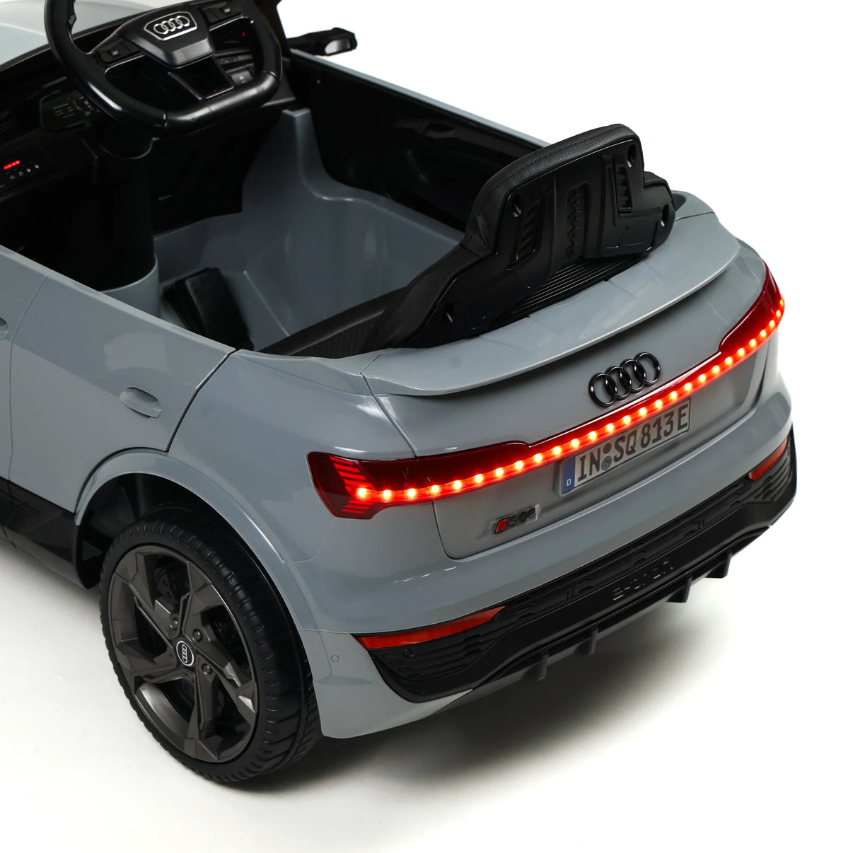 Audi SQ8 E-tron - Motique 